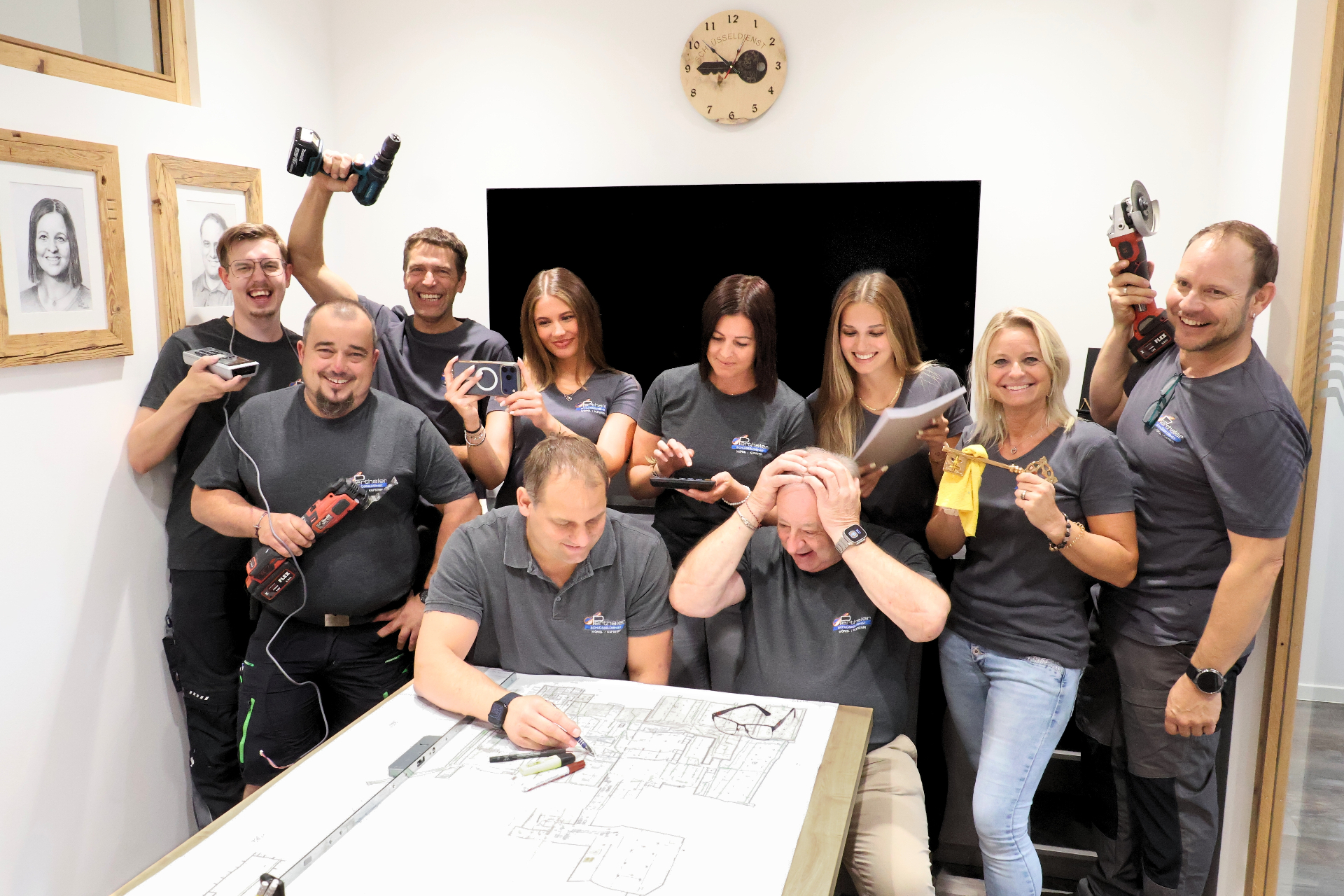 Das Team der Perthaler GmbH – lustige Variante